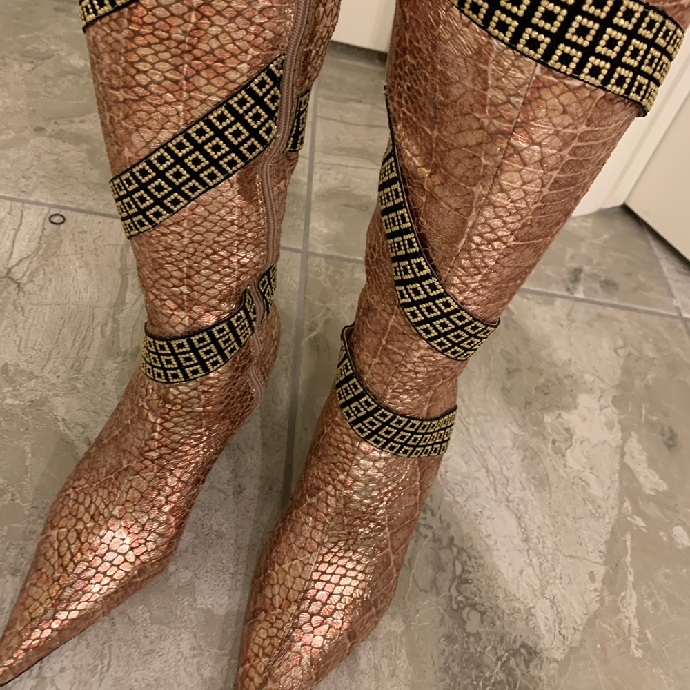 On and out ReAnna boots size 10